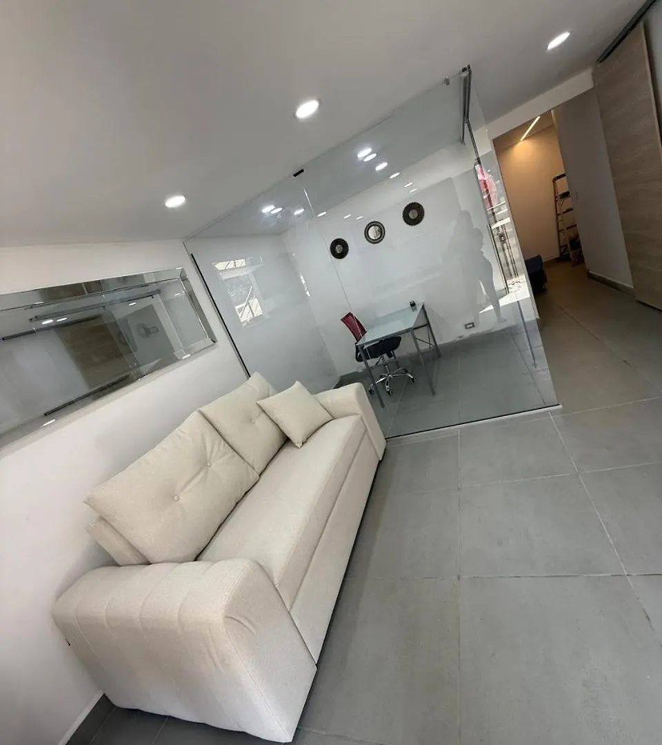 Nova Estudio Medellin 0*,